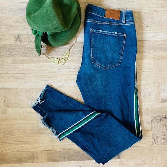 🌿Zara | Raw Hem Skinnies w/ Stripe Embellishment - Picture 1 of 8